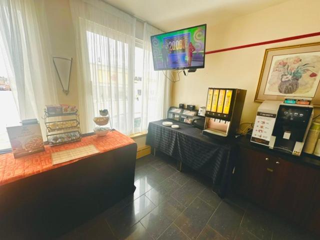 Econo Lodge City Centre Kingston Luaran gambar